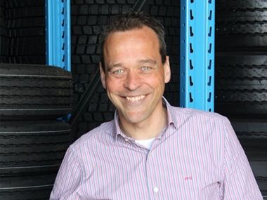 Profile Heuver versterkt structuur met Manager Filialen