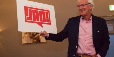 Jubilerend Heuver Bandengroothandel zwaait directeur Jan Heuver uit