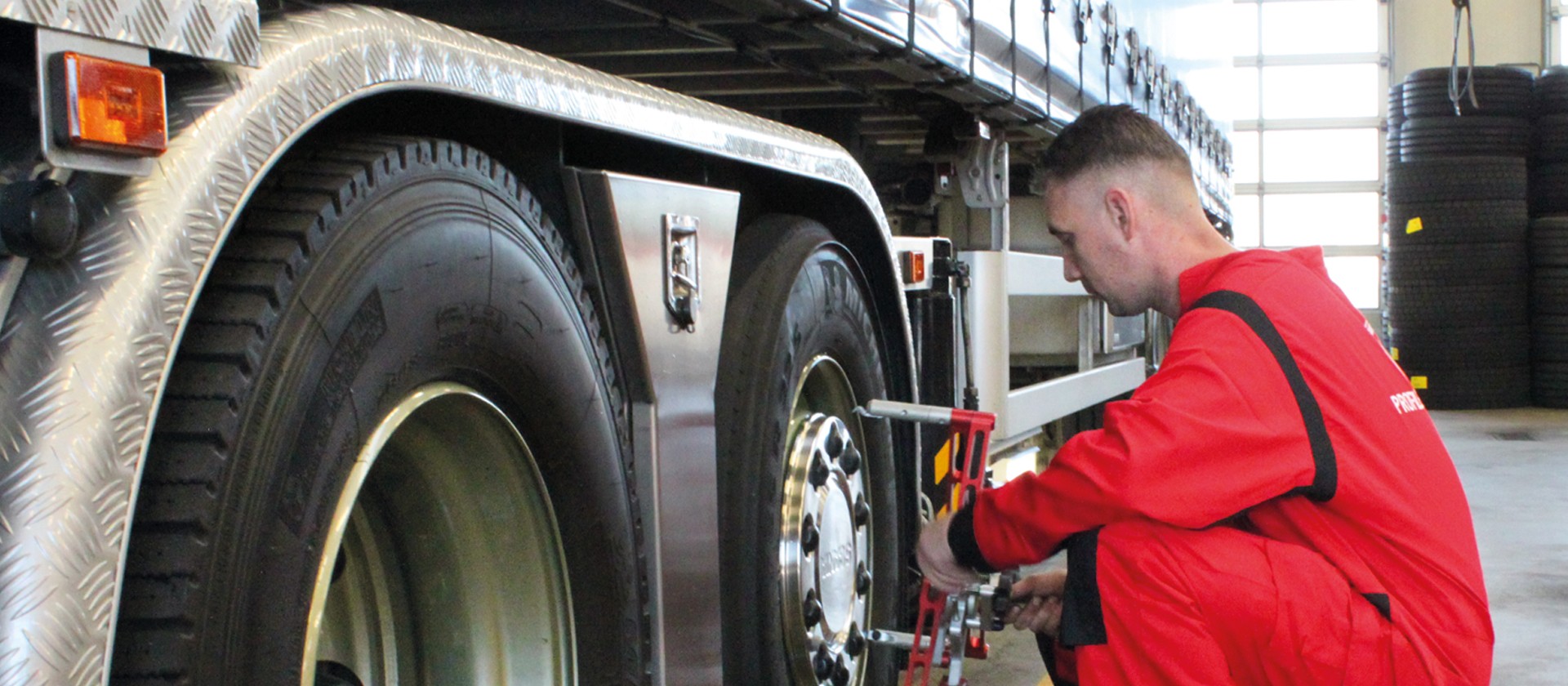 Een truckband monteren